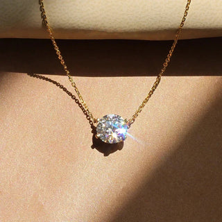 Collier Solitaire Élégant en Cristal